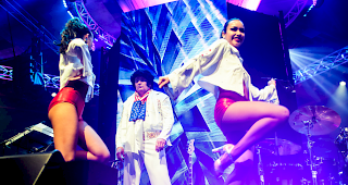 Christian Constantin unterh&auml;lt die 7500 G&auml;ste an der Gala des FC Sitten.