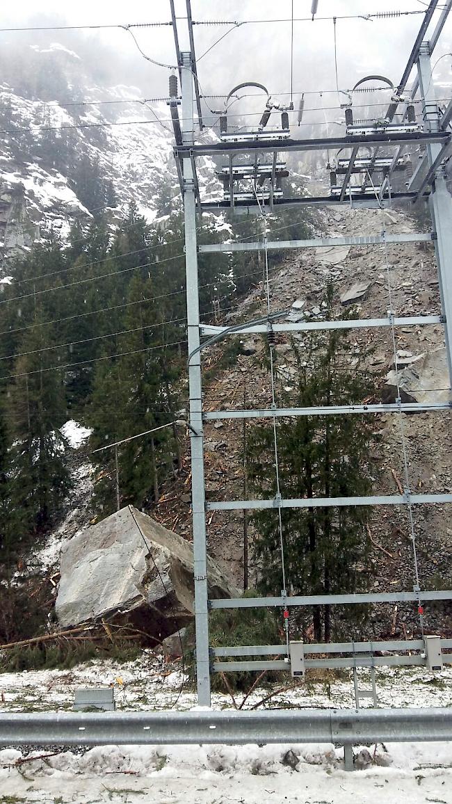 Es sollen demnächst alle Felsen oberhalb des Mattsands kontrolliert werden.