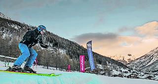 Duelle. Bei den University Winter Games traten Universit&auml;ten gegeneinander an.  