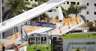 Eingest&uuml;rzte Br&uuml;cke. Es sollen laut Medienberichten mehrere Menschen beim Einsturz ihr Leben verloren haben.