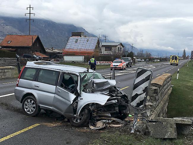 In Martinach ereignete sich am Sonntagmorgen ein schwerer Verkehrsunfall bei dem eine Person verstarb. Die Polizei sucht nach Zeugen.
