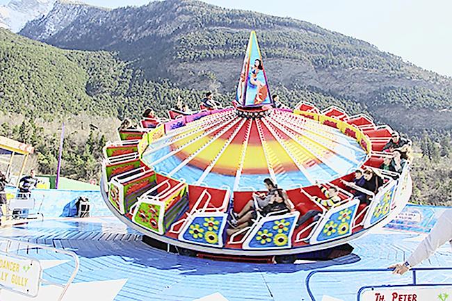 Drehen sich dieses Jahr in Eyholz – die Fahrgeschäfte der Lunapark Oster-Chilbi.