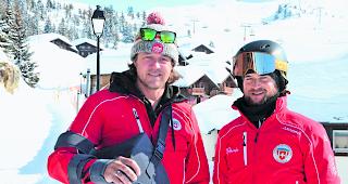 &laquo;We want you&raquo;. Skischulleiter Reto Stucky (l.) und Initiant Rafi Imhof hoffen auf m&ouml;glichst viele Teilnehmer, um den Rekord &laquo;gr&ouml;sster Skiunterricht der Welt&raquo; von Graub&uuml;nden ins Wallis zu holen. 
