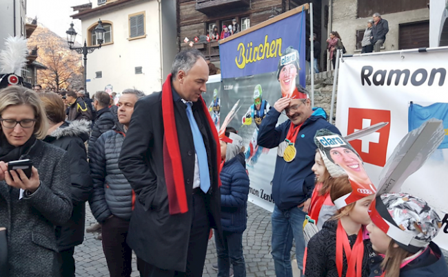 Visp bereitete am Freitag Ramon Zenhäusern am Freitag einen grandiosen Empfang.