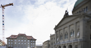 R&uuml;ckerstattung. Die Schweiz tritt 32 Millionen Franken Potentatengelder an &Auml;gypten ab. Die Bundesanwaltschaft hat die Blockade der Summe aus dem Umfeld des ehemaligen &auml;gyptischen Pr&auml;sidenten Hosni Mubarak aufgehoben, wie ein Sprecher der Bundesanwaltschaft der &laquo;NZZ am Sonntag&raquo; sagte.