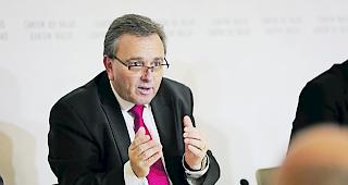 Staatsrat Roberto Schmidt: &laquo;Wir schaffen die Voraussetzungen f&uuml;r die Finanzierung k&uuml;nftiger Grossprojekte&raquo;