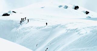 Abrissstelle. Rettungskr&auml;fte am Sonntag im Gebiet &laquo;Obers T&auml;lli&raquo;.  