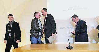 Das Schlimmste verhindert. David Bagnoud, Pr&auml;sident Lens, Nicolas Feraud, Pr&auml;sident Crans-Montana, Staatsrat Christophe Darbellay und CMA-Verwaltungsratspr&auml;sident Philippe Magistretti (von links).  