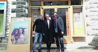 Filmprofis. Von links: Regisseur und Produzent Stefan J&auml;ger, Schweizer Filmpreistr&auml;gerin Lisa Br&uuml;hlmann sowie Festivalleiter Stefan Fichtner. 