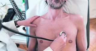 Arztpraxis. In Basel-Stadt kommen auf 100000 Einwohner 423 ambulant t&auml;tige &Auml;rzte, in Uri nur 86. Das Wallis befindet sich mit einem Schnitt von 156 Medizinern betreffend &Auml;rztedichte in der unteren H&auml;lfte. 