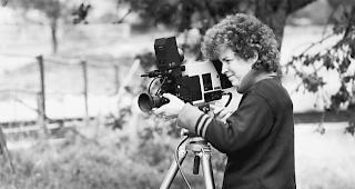 Engagiert. Carole Roussopoulos bei Dreharbeiten. 