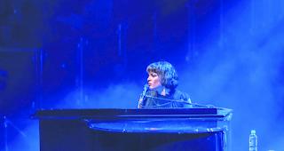 Ganz besonders. Mit leisen Kl&auml;ngen erweckte Norah Jones grosse Gef&uuml;hle. 