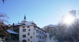 Neues Burgerhaus. Die Burgergemeinde Visp bezieht ihre Lokalit&auml;ten im alten Spittel.