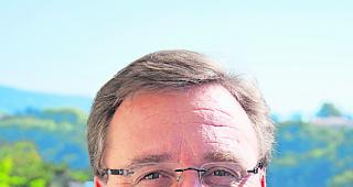 Zahlreiche &Auml;mter. Staatsrat Roberto Schmidt ist mit einer neuen Aufgabe betraut worden. 