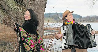 Spitzz&uuml;ngig. Bei &laquo;Knuth&Tucek&raquo; sind bet&ouml;rende Musik und spitzz&uuml;ngige Texte Trumpf. 