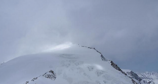 Am Mittwoch ist ein weiteres Mitglied einer 14-k&ouml;pfigen Skitourengruppe, die am Sonntag von einem Sturm in der Region Pigne d'Arolla &uuml;berrascht wurden, gestorben.