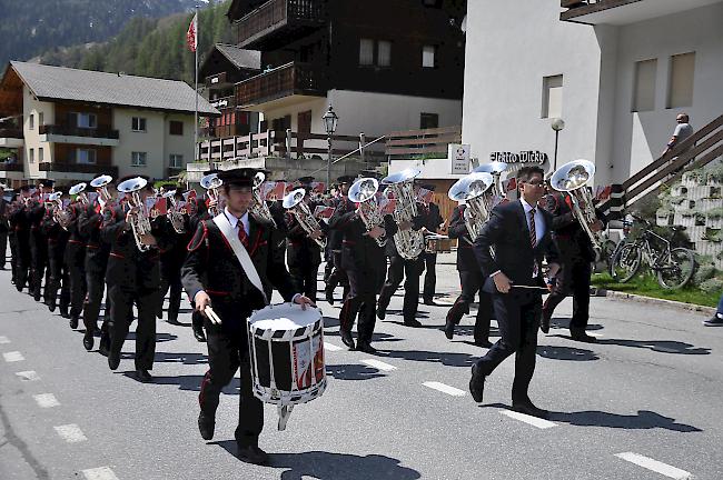 Die Alpina Wiler präsentiert ihre neue Uniform.