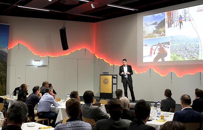 Olympia-Frühstück. Rund 70 Personen des Vereins Wirtschaftsforum Oberwallis folgten in der vergangenen Woche den Ausführungen von Staatsrat Frédéric Favre und dem Olympia-Delegierten Ralf Kreuzer (Bild) im World Nature Forum in Naters.