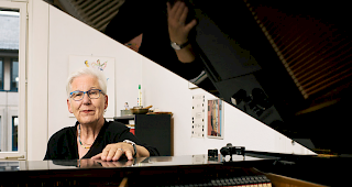 Grosse Ehre. Der Schweizer Grand Prix Musik geht dieses Jahr an die Schaffhauser Jazzpianistin Ir&egrave;ne Schweizer.