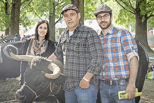 Muriel (28), Josef (54) und Ray Sterren (29), Ausserberg.