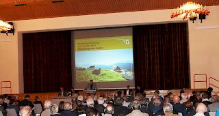 Die Burgerrechnung wurde von den 140 Anwesenden einstimmig angenommen.