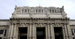 Das M&auml;dchen ist von Freunden aus Mailand abgeholt worden.