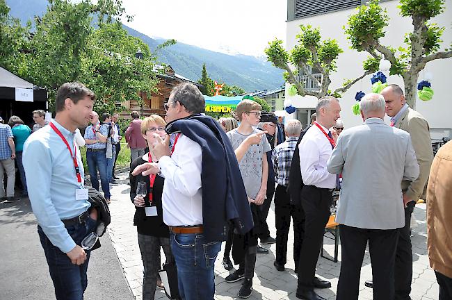 Festbetrieb mit Apéro. 