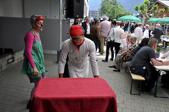 Rahmenprogramm während dem Apéro.