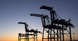 Neue Massnahmen. Die USA und China haben sich in ihrem Handelsstreit offenbar angen&auml;hert. Die gemeinsame Erkl&auml;rung beider L&auml;nder nennt allerdings keine Zahlen, Zeitr&auml;ume oder Einzelheiten.