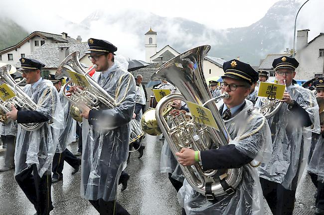 Impressionen des 81. Bezirksmusikfests des Bezirks Brig in Simplon Dorf.