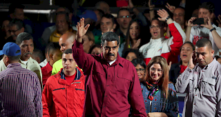 Maduro spricht von einem &laquo;Sieg des Volkes&raquo;.