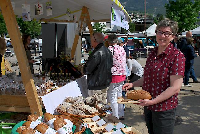 Gaumenfreuden: An den Ständen vor dem Siderser Rathaus warteten verschiedene regionale Produkte auf die Besucher.