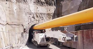 Bau des Kraftwerks Gere in Oberwald: Bis zum gegenw&auml;rtigen Zeitpunkt wurden bereits rund 580 Meter des Kraftwerksstollens (insgesamt 2562 Meter) ausgebrochen.