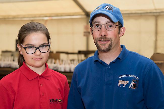 Carina Zenklusen (13), Roman Arnold (37), Simplon-Dorf.