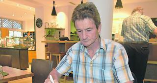 Zufrieden. Josef In Albon &uuml;ber das Trielmuseum Eggerberg: &laquo;Jetzt ist alles am richtigen Ort.&raquo; 