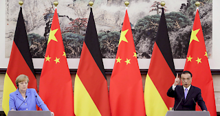 Kr&auml;fte b&uuml;ndeln. Chinas Ministerpr&auml;sident Li Keqiang und die deutsche Bundeskanzlerin Angela Merkel wollen die wirtschaftlichen Beziehungen beider L&auml;nder st&auml;rken.