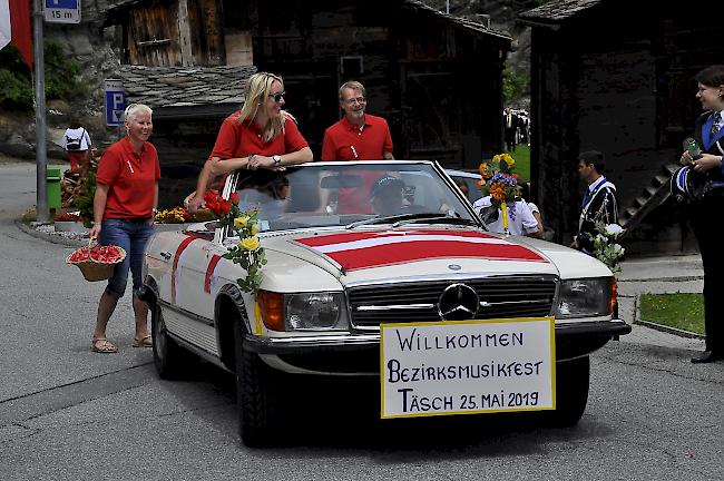 Die MG «Täschalp» machte Propaganda auf ihre Art. Sie wird 2019 das Bezirksmusikfest durchführen.