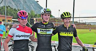 Bike-Podest. Der drittplatzierte Oberwalliser Lukas Dennda, Sieger Gilles Mottiez und der Zweite Fabien Monnier (von links). 