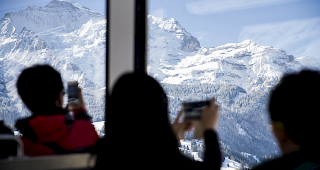 Grossprojekt. In Zukunft erschliesst nicht nur eine Zahnradbahn die Region Kleine Scheidegg/Eigergletscher, sondern auch eine neuen Seilbahn. Der Bund hat das Grossprojekt bewilligt.