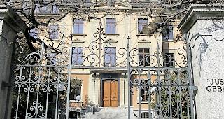 <b>Insgesamt acht Jahre Gef&auml;ngnis.</b> Das Kantonsgericht best&auml;tigt das erstinstanzliche Urteil von 52 Monaten gegen den Hauptt&auml;ter. Die Strafe des anderen Mannes wurde auf 28 Monate reduziert.