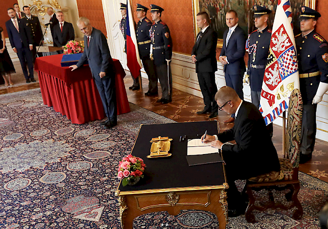 Neue Regierung. In Tschechien ist Andrej Babis erneut als Ministerpräsident vereidigt worden.