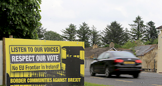 Brexit. Die britische Regierung pr&auml;sentierte am Donnerstag einen Notfallplan f&uuml;r die Grenze zwischen Nordirland und der Republik Irland. Ziel ist es, Grenzkontrollen zwischen den beiden Teilen zu vermeiden.