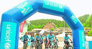 Start. Auch Teams wie das von Lonza machten bei &laquo;Cycling for Children&raquo; mit. 