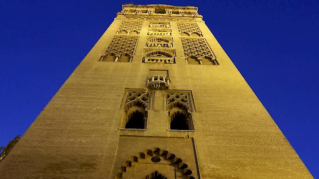 Giralda: Eindrücklicher Blick nach oben