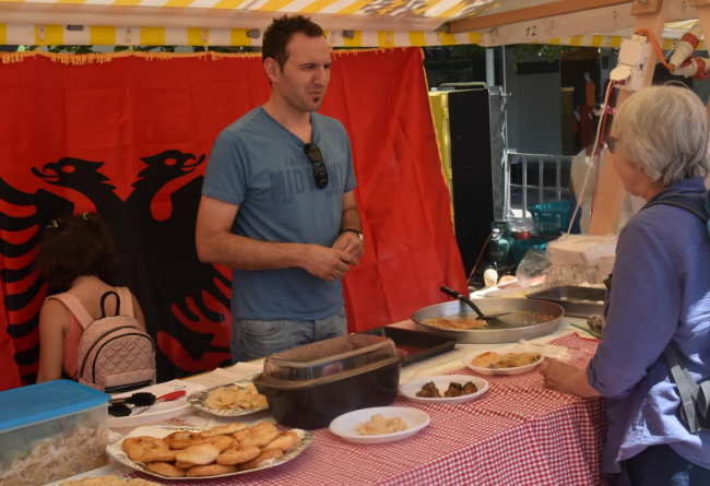 Impressionen des diesjährigen Fests der Kulturen auf dem Visper Kaufplatz.