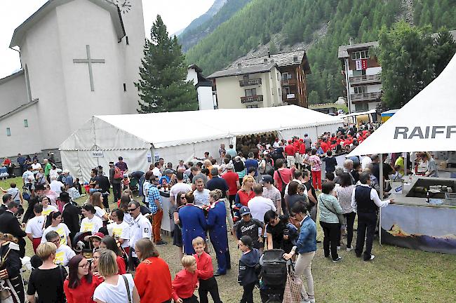 Impressionen des 77. Oberwalliser Tambouren- und Pfeiferfests in Saas-Balen.