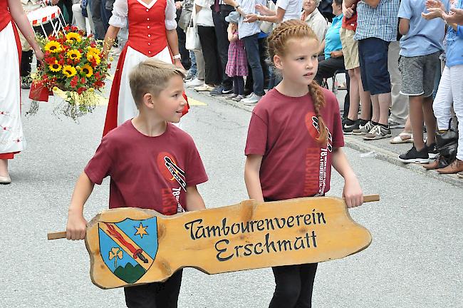 Impressionen des 77. Oberwalliser Tambouren- und Pfeiferfests in Saas-Balen.