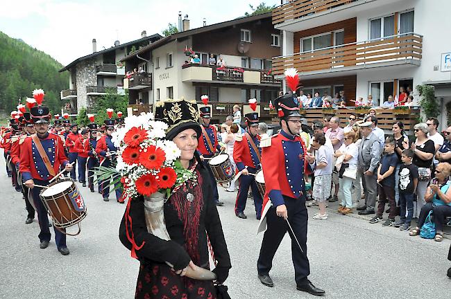 Impressionen des 77. Oberwalliser Tambouren- und Pfeiferfests in Saas-Balen.