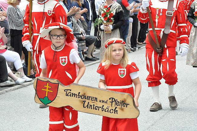 Impressionen des 77. Oberwalliser Tambouren- und Pfeiferfests in Saas-Balen.