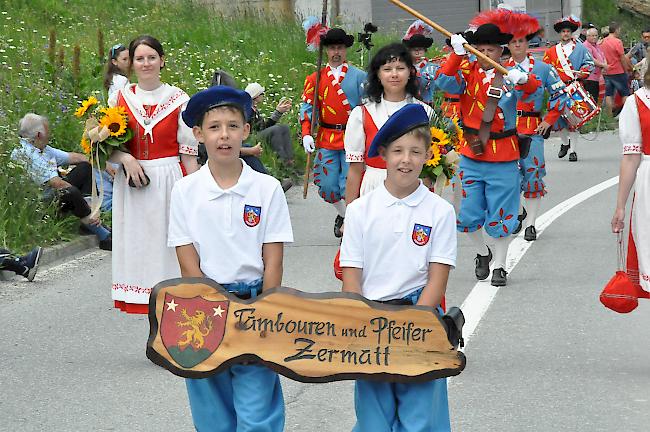 Impressionen des 77. Oberwalliser Tambouren- und Pfeiferfests in Saas-Balen.